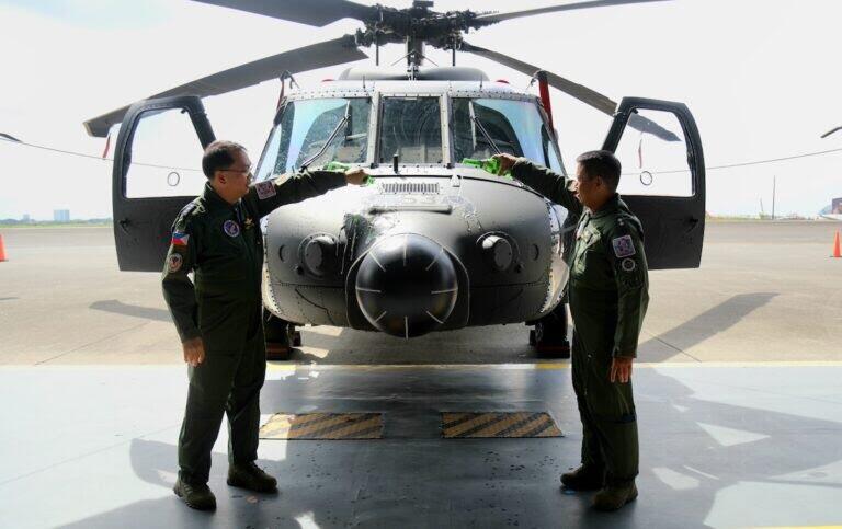 Diskusi Khusus: Batal Beli Baru ? Indonesia Incar Black Hawk Bekas