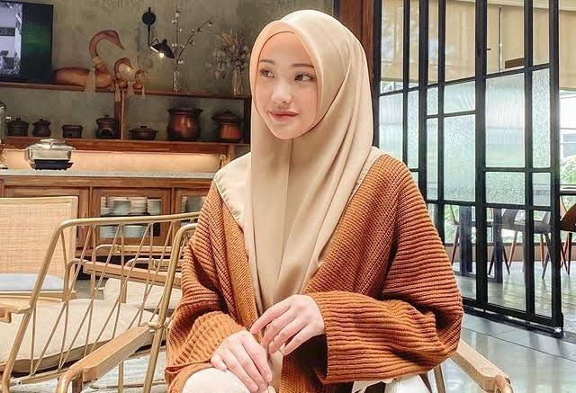 Diduga Selebgram Jule dengan Pria Tanpa Busana Bikin Heboh