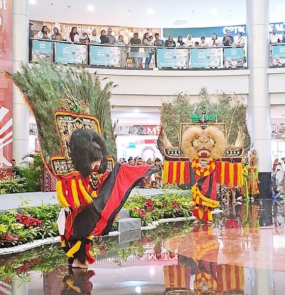 Reog Ponorogo Surokusumo
