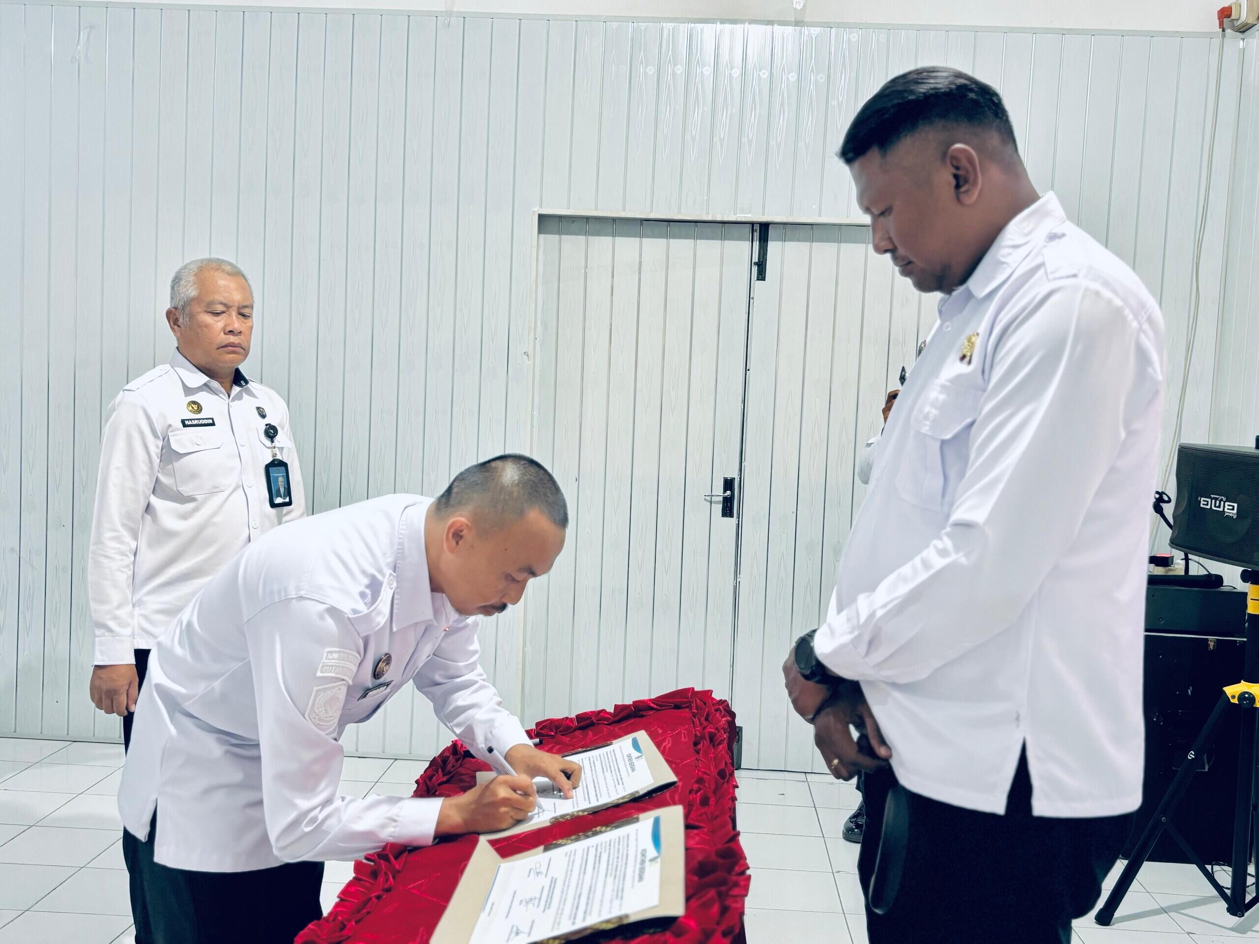 Penandatangan Komitmen Bersama Berantas Narkoba, Handphone dan barang Terlarang