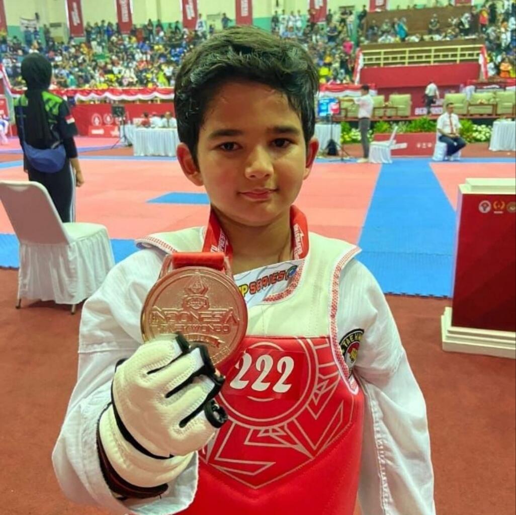 Faris Attallah, Atlet Taekwondo yang Sukses Jadi Artis Cilik di Pernikahan Dini