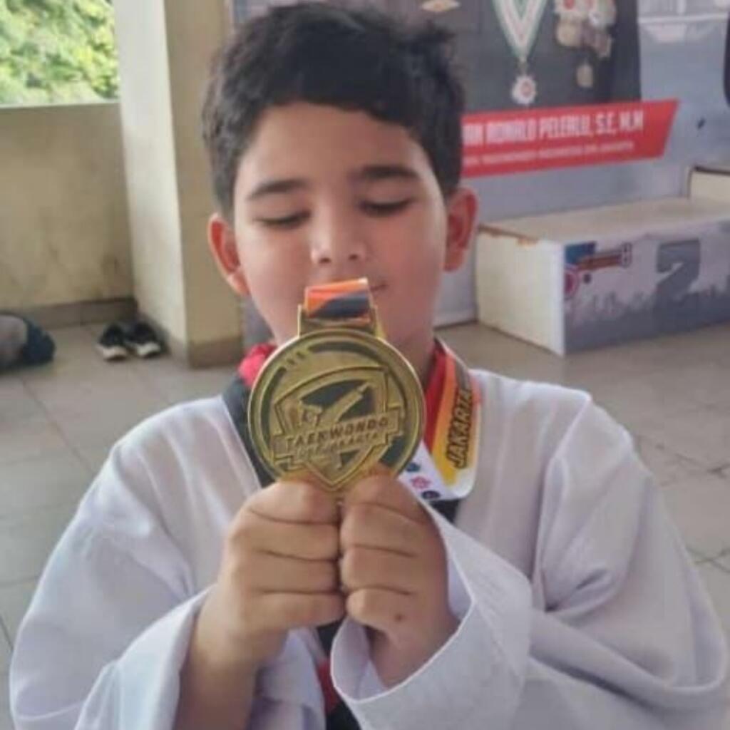 Faris Attallah, Atlet Taekwondo yang Sukses Jadi Artis Cilik di Pernikahan Dini