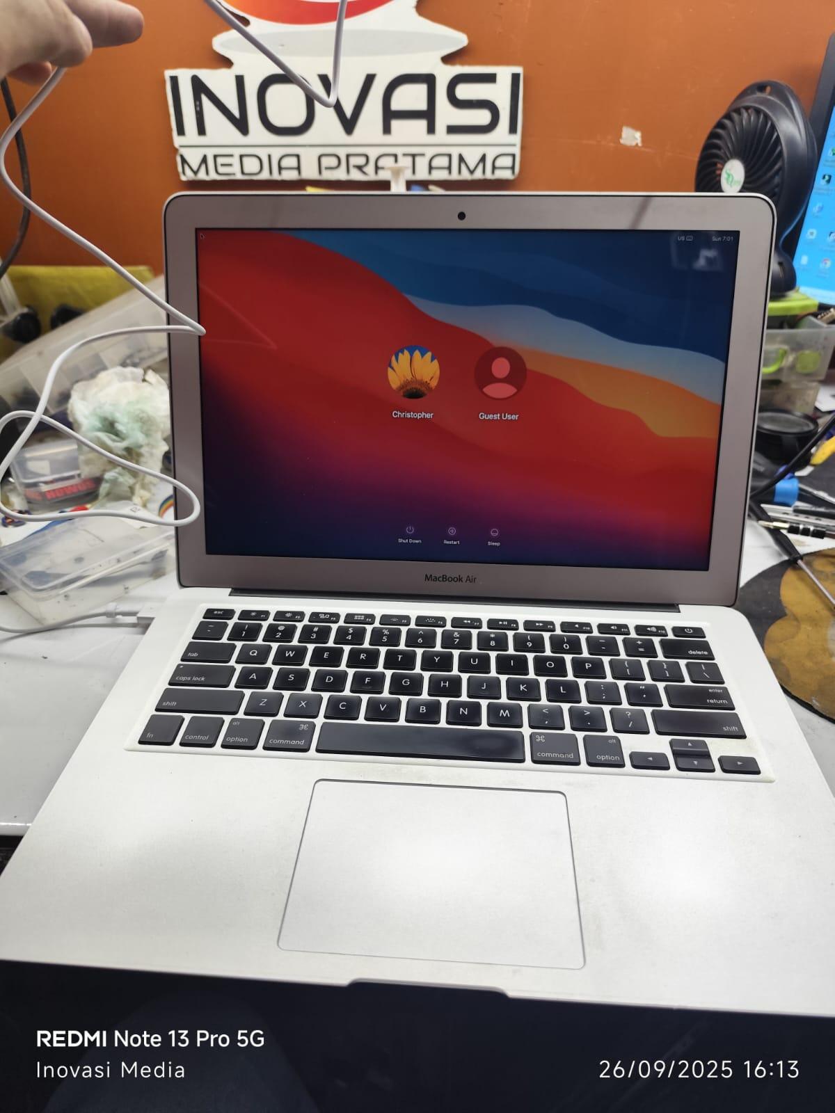 Servis Laptop Surabaya Cepat, Bergaransi, &amp; Murah Ganti Upgrade SSD RAM