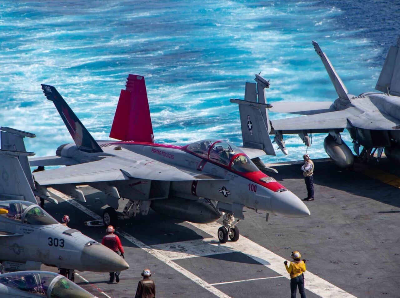 Kapal Induk USS Nimitz Kehilangan Sea Hawk dan Super Hornet dalam 30 Menit