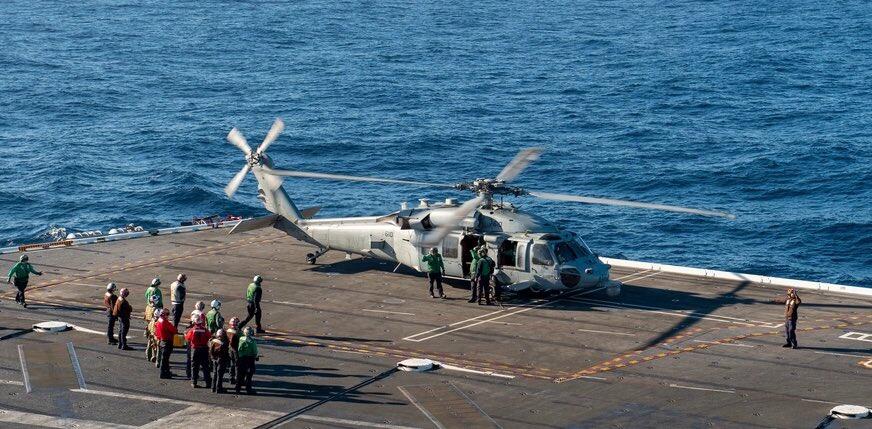 Kapal Induk USS Nimitz Kehilangan Sea Hawk dan Super Hornet dalam 30 Menit