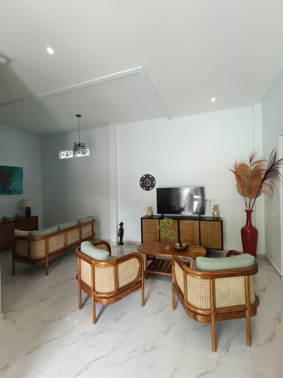 For Sale: Beautiful 3-Bedroom Villa with Jungle View in Lovina, Bali