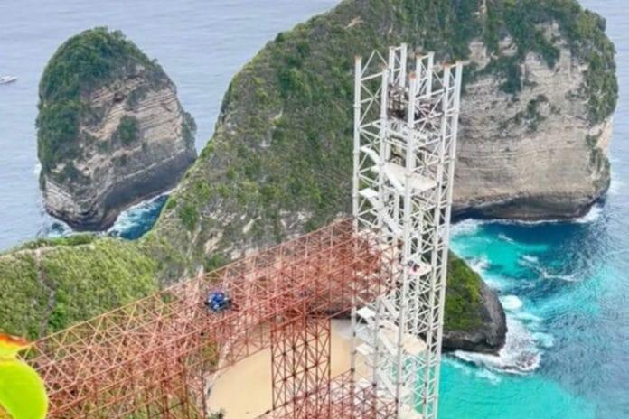Gubernur Bali Turun Tangan Cek Proyek Lift Kaca di Pantai Kelingking