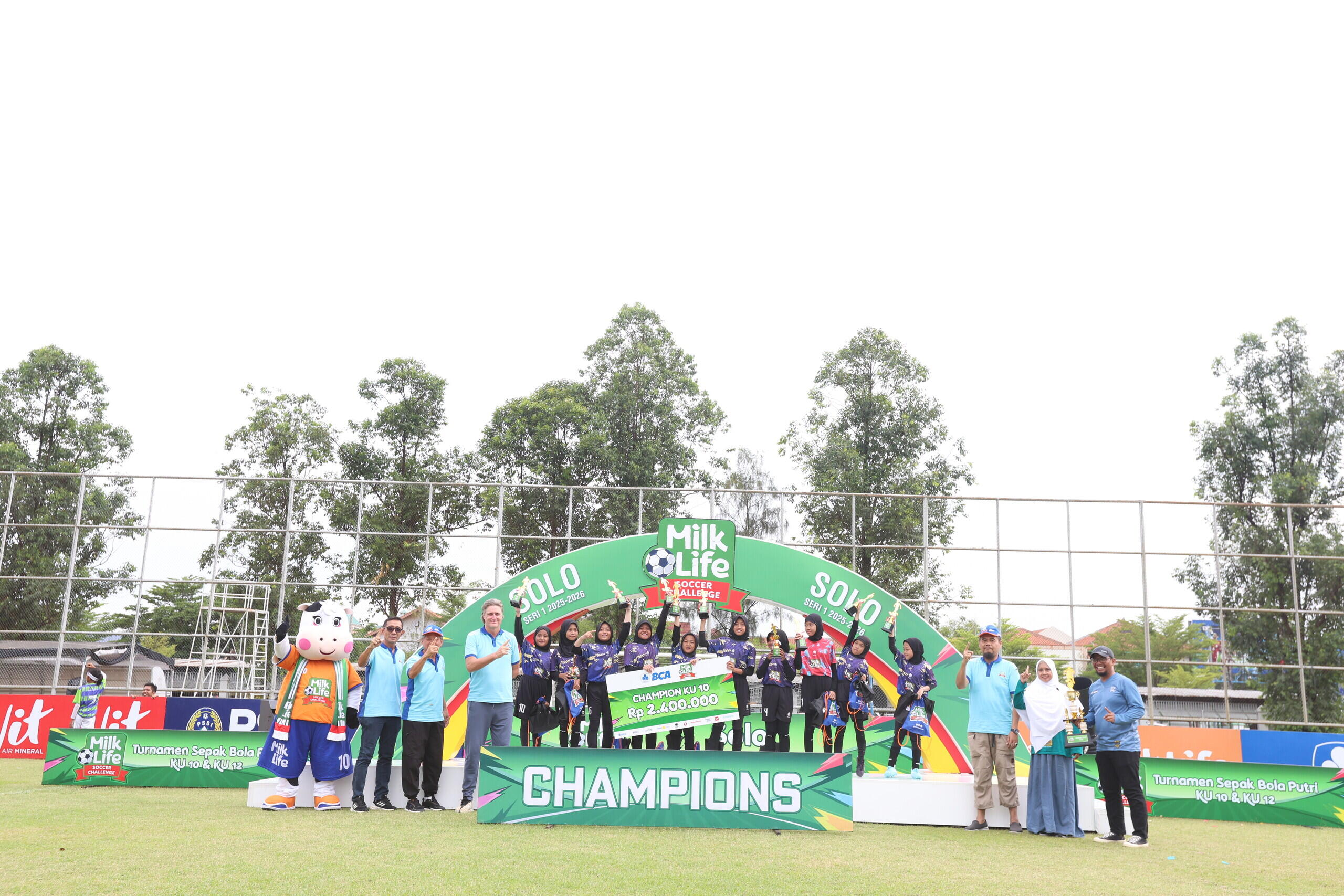 SD Kristen Manahan dan SD Al Azhar Syifa Juara MLSC Solo Seri 1