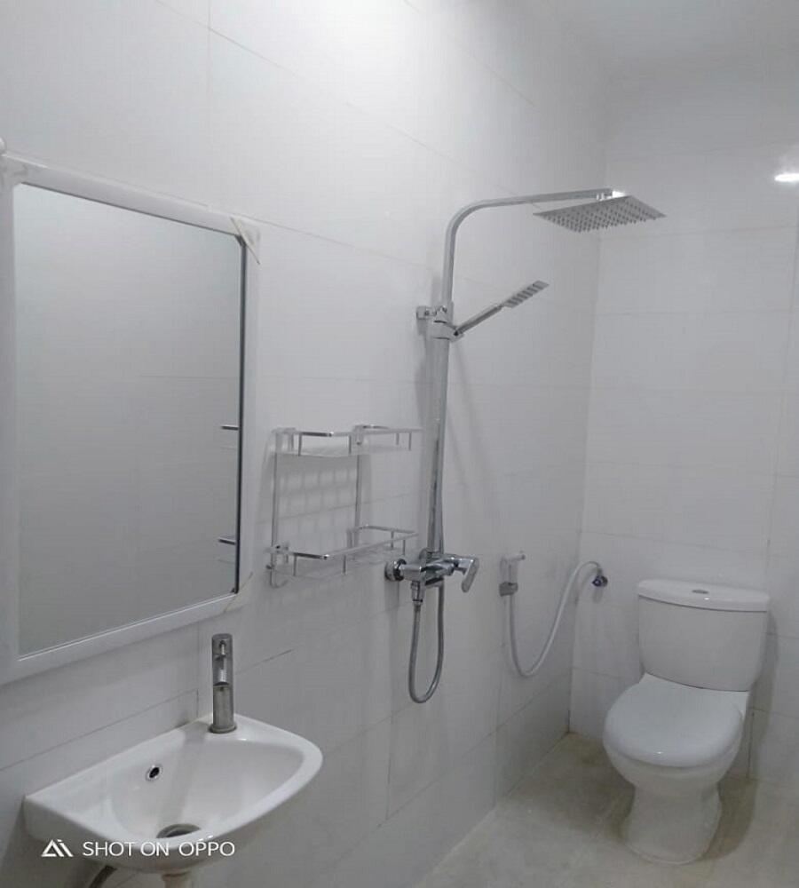 Jual Rumah Kost 20 Kamar disamping Gerbang Universitas Trunojoyo Bangkalan Madura