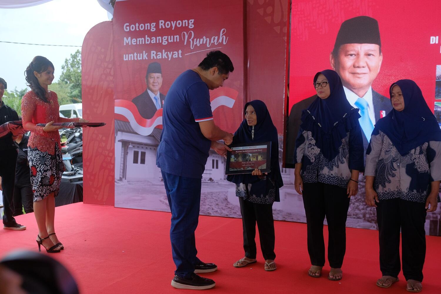 Menteri PKP Cek Langsung Program Bedah Rumah Djarum di Kudus, Warga Makin Nyaman