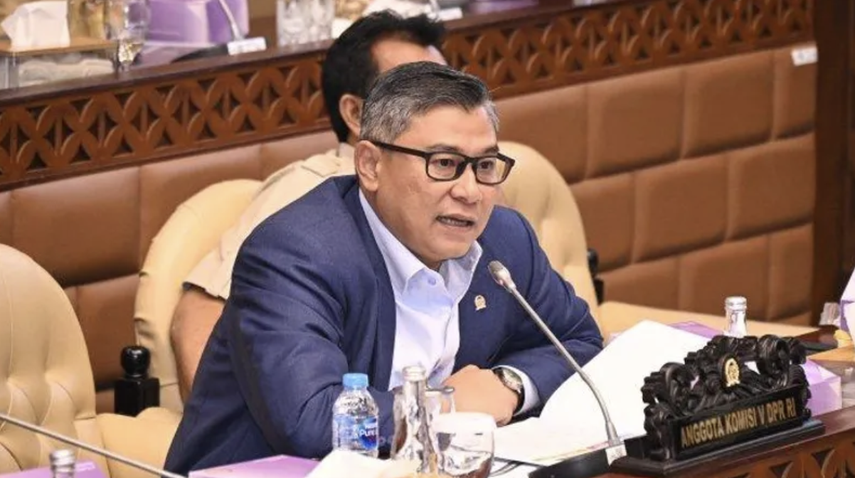 Kontroversi Gelar Pahlawan Soeharto, Anggota DPR Sebut Jasa Soeharto dan Gus Dur