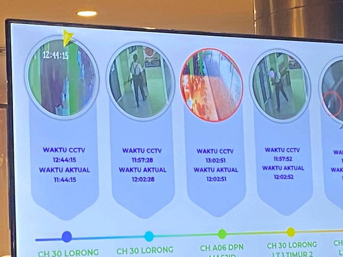 Gestur Aneh Siswa SMAN 72 Sebelum Ledakan