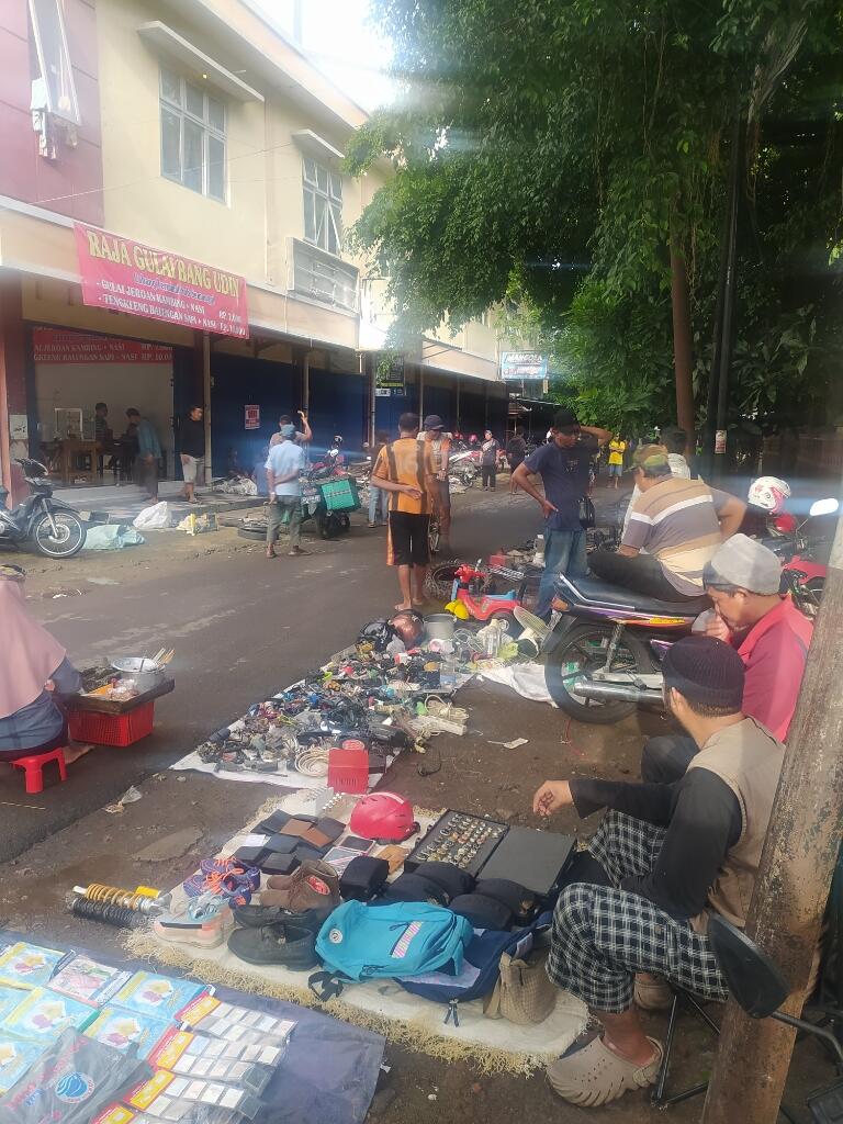 BUTUH INVEST DI PASAR LOAK SOLO