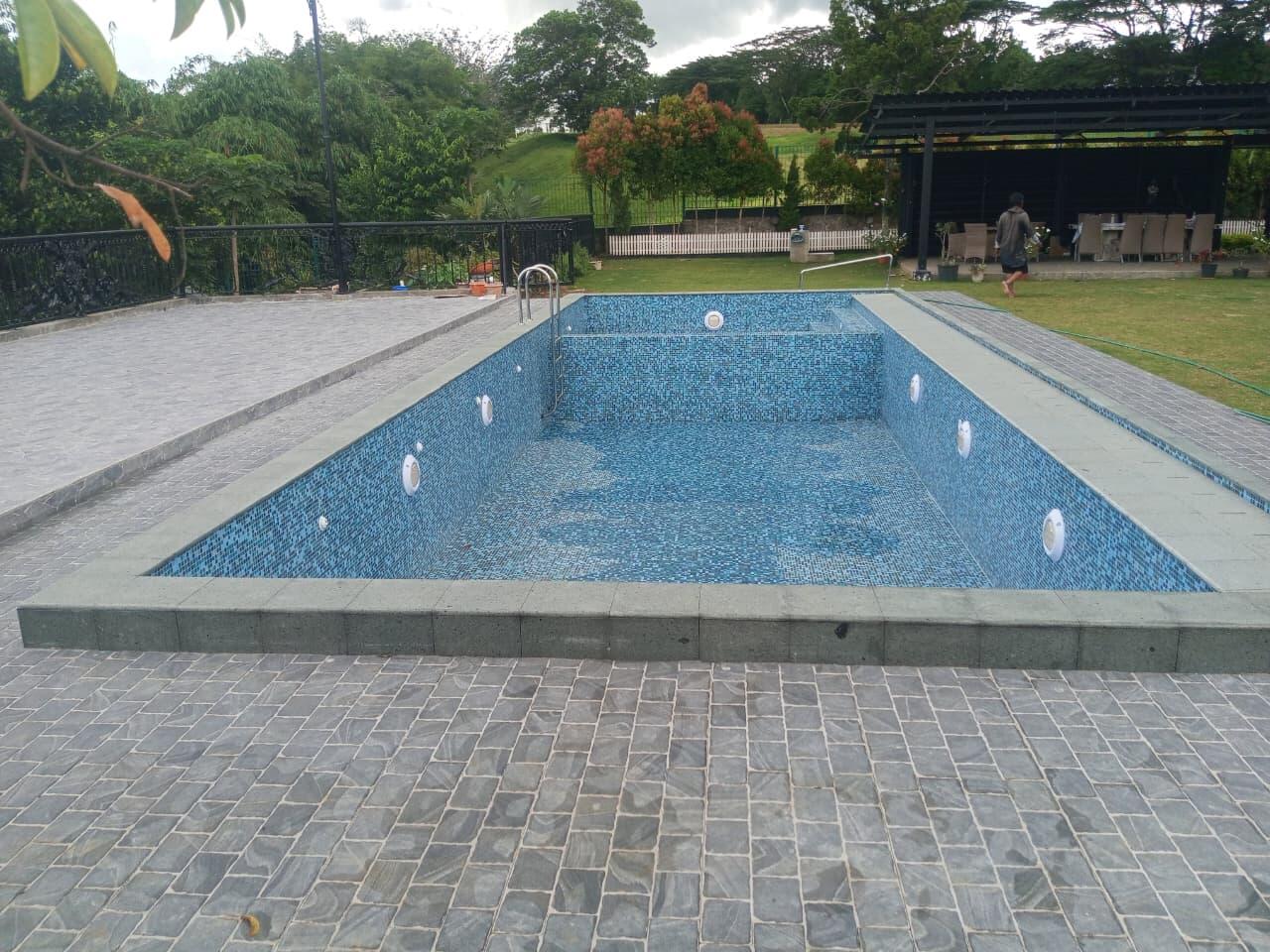 Kontraktor Kolam Renang Profesional & Terpercaya