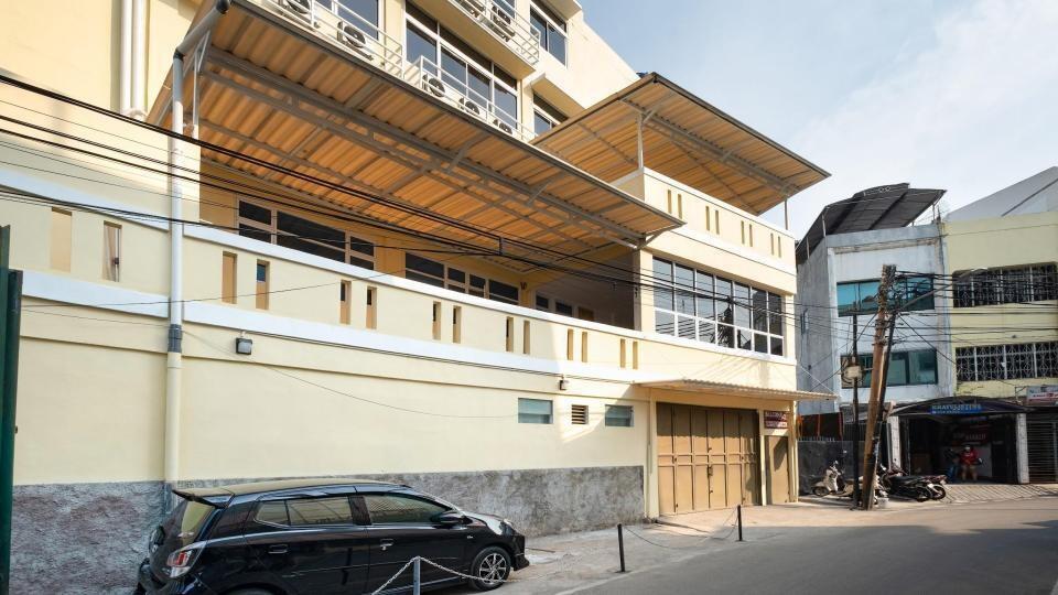 Kost Dekat Gajah Mada Plaza, LTC Glodok, Harmoni, LTC Glodok, RS Husada