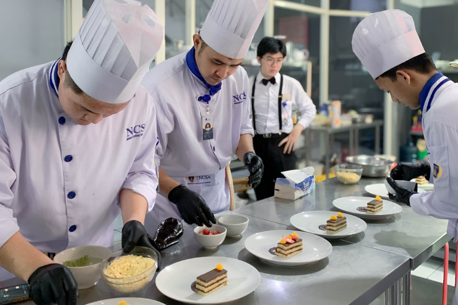 Mengenal Squad Dapur Restoran, Dari Head Chef sampai Pastry Chef