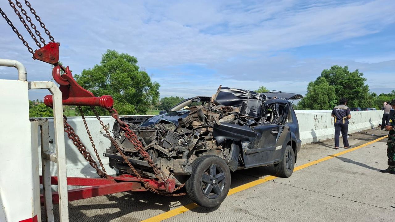 Mobil Ringsek Kurir Ekstasi di Tol Lampung Ungkap Sindikat Narkoba