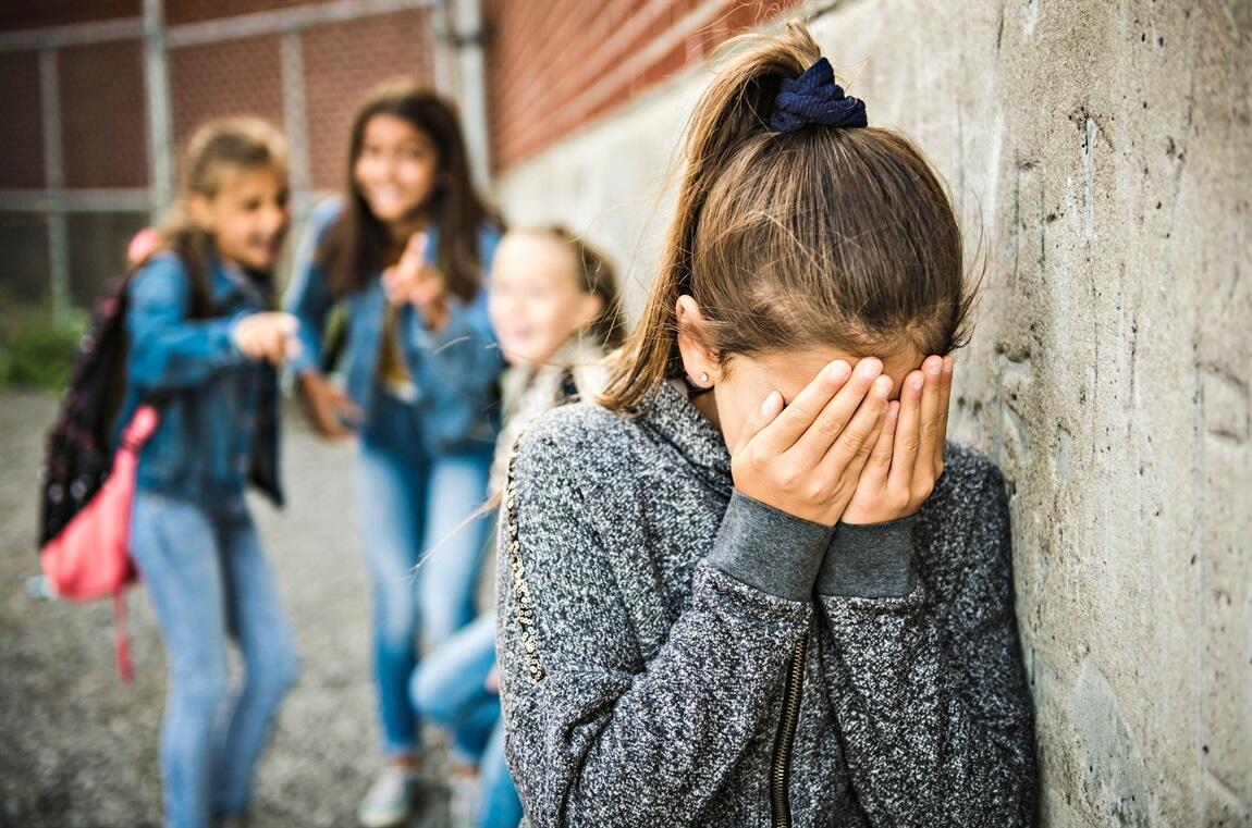 7 Tanda Bahaya Anak Menjadi Korban Bullying di Sekolah