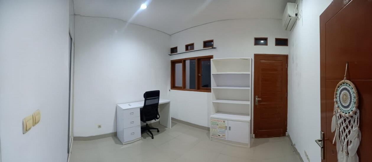 Sewa Rumah di Pejaten Timur Dekat UNINDRA Universitas Indraprasta, Gedung ANTAM