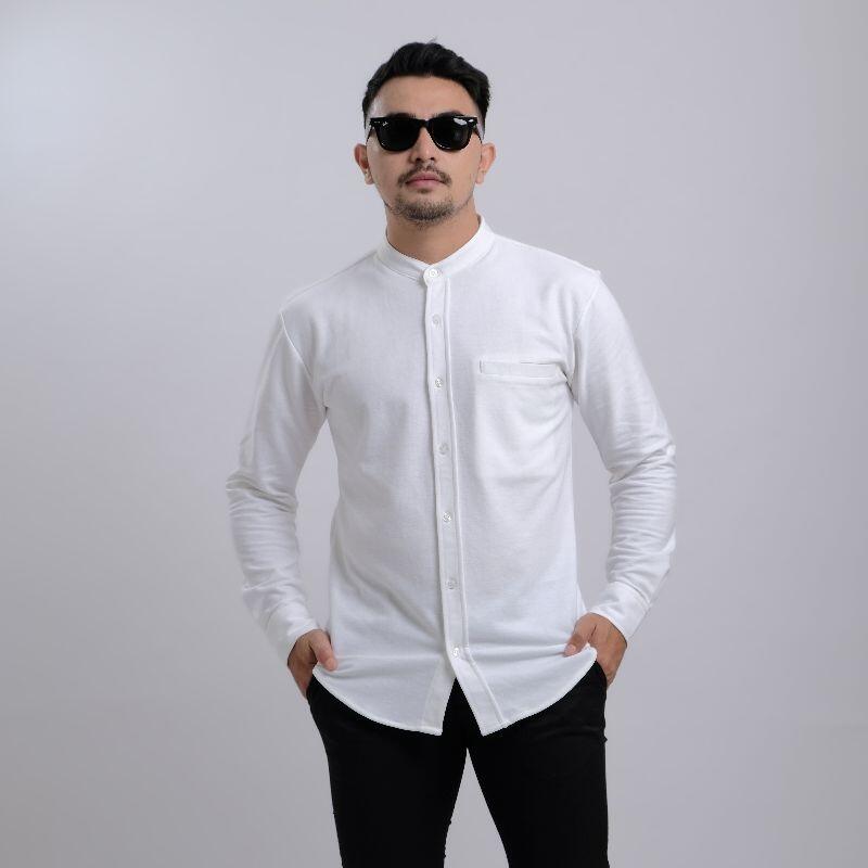 5 Rekomendasi Kemeja Pria Terbaik untuk Tampil Stylish Seharian