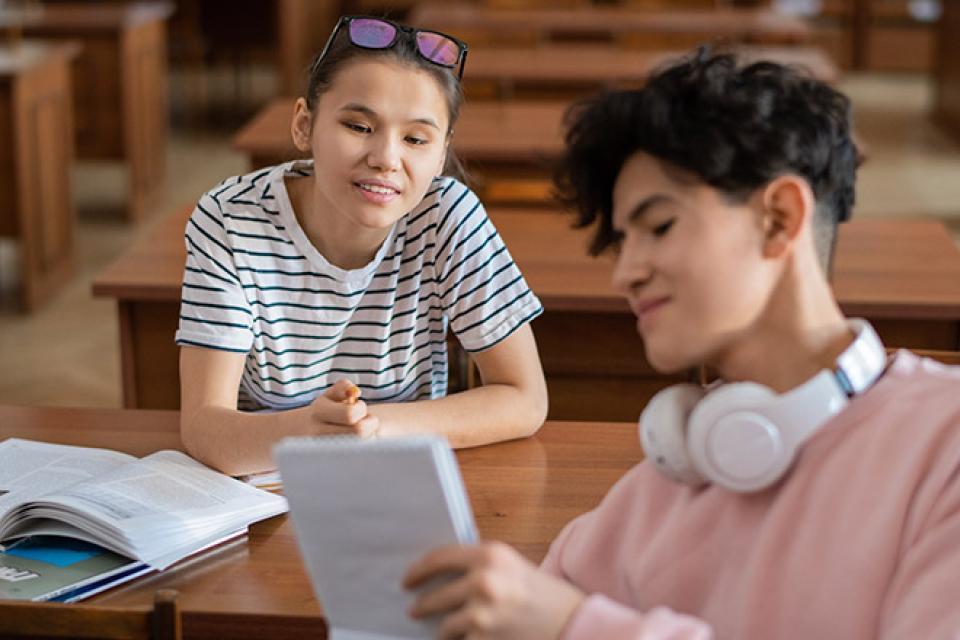 Mengenal Tentang 4 Jenis Cinta, Bukan Cuma Soal Lawan Jenis!!