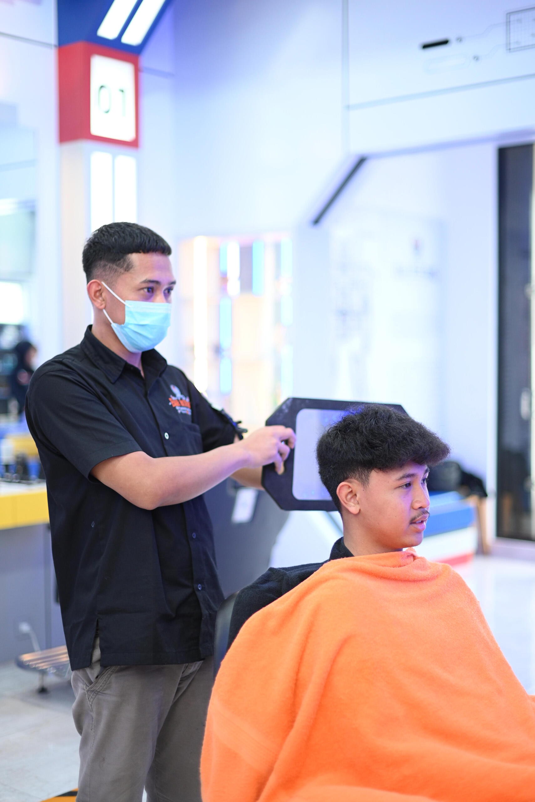 JANGAN SAMPAI KENA "KNOCKOUT" RAMBUT BERANTAKAN.