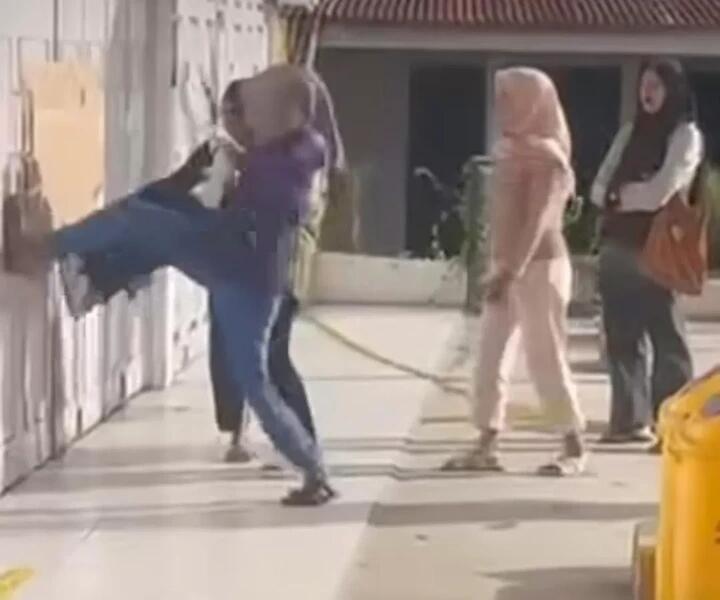 Ibu-Ibu Coba Jarah Minimarket di Aceh