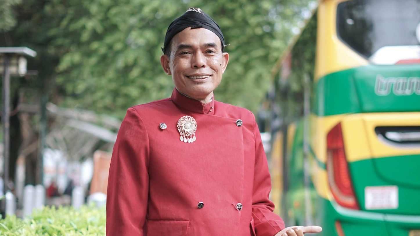 Jangan Menggantungkan Hari Tua pada Anak, Kenapa?