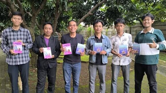 Mahasiswa Unindra Luncurkan 2 Buku Liputan Jurnalistik di Akhir Tahun 2025