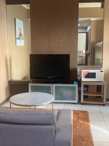 Dijual Apartment Sudirman Park 2 Bedrooms Middle Floor Nice Furnished