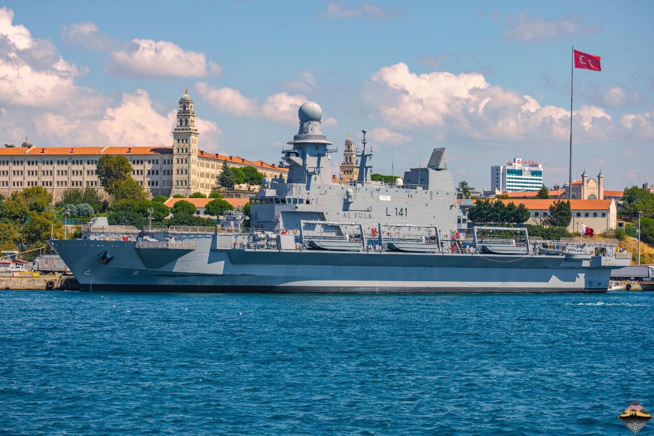 Al Fulk: Kapal Serbu Amfibi Milik Qatar dengan Persenjataan Setara Frigat