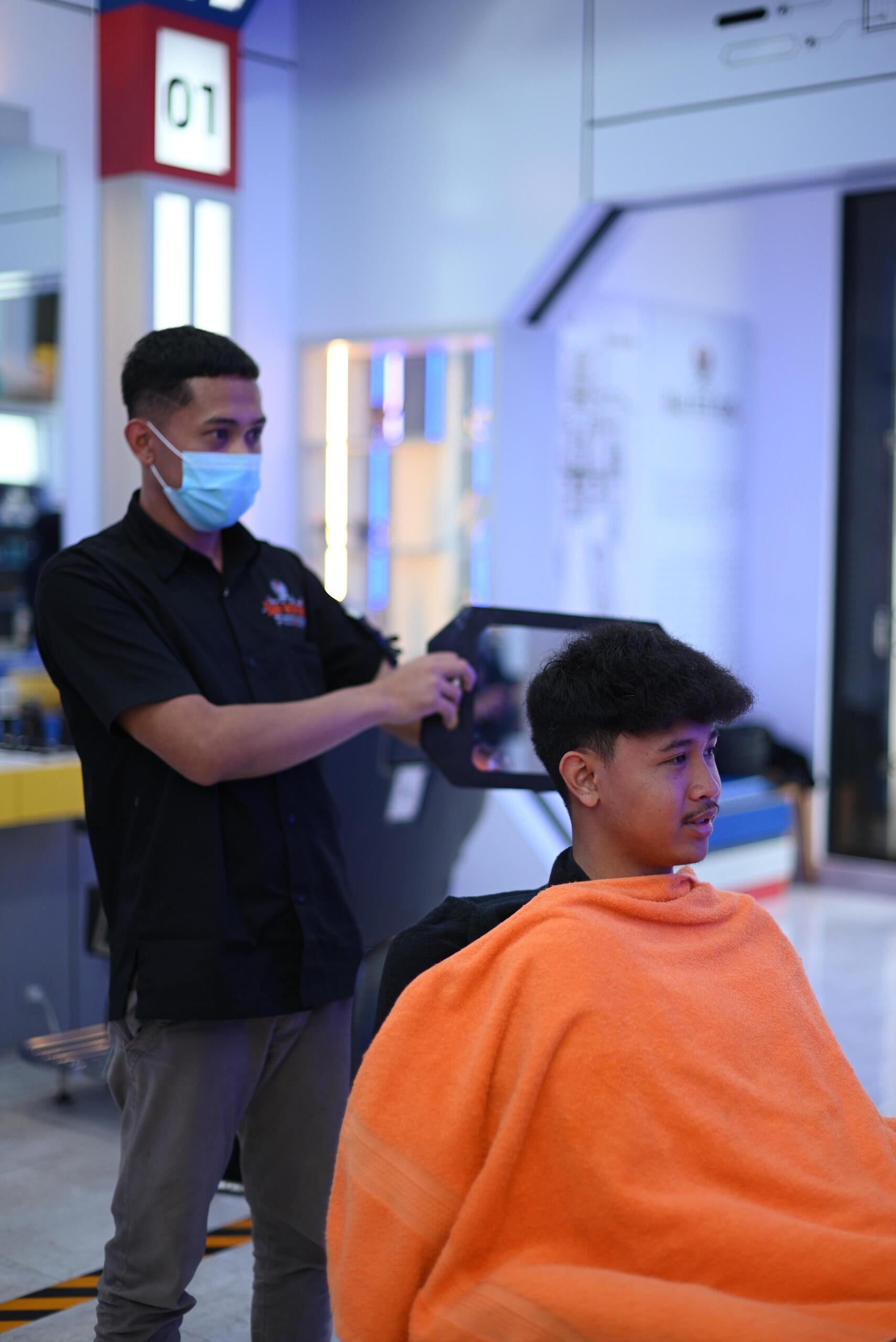 STRES KERJAAN? RAMBUT BERANTAK? REFRESH DI SINI!