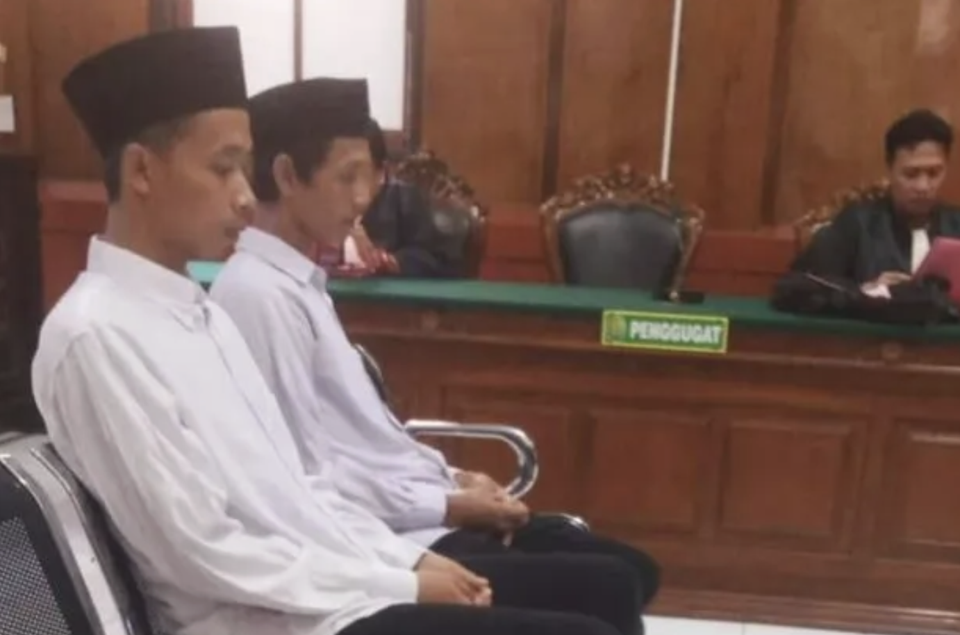 Hakim PN Surabaya Vonis Seumur Hidup pada Kurir Sabu 40,8 Kg