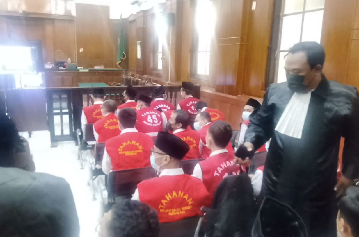 Fasilitasi Pesta Gay, Terdakwa Ridwan Dituntut 1 Tahun Penjara