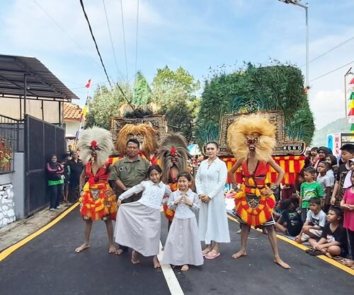 Reog Ponorogo Suroemenggolo