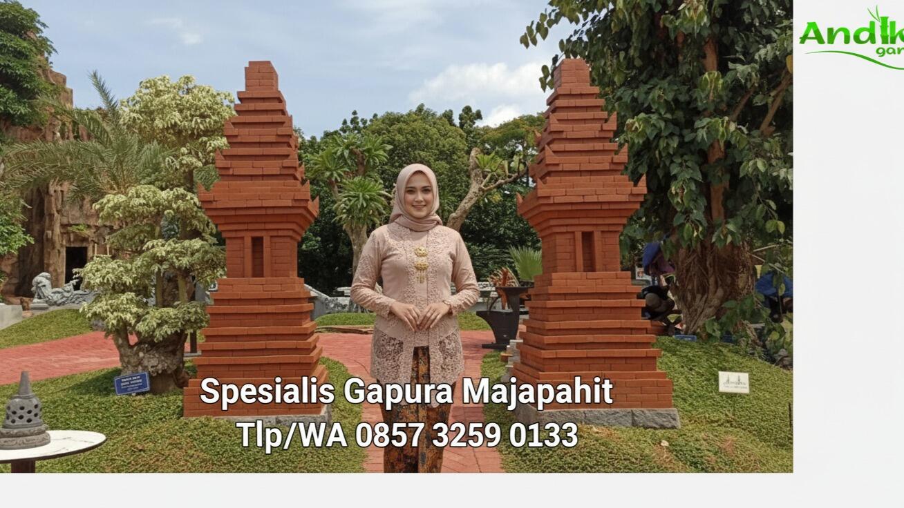 Pengrajin Gapura Kerajaan Kota Depok