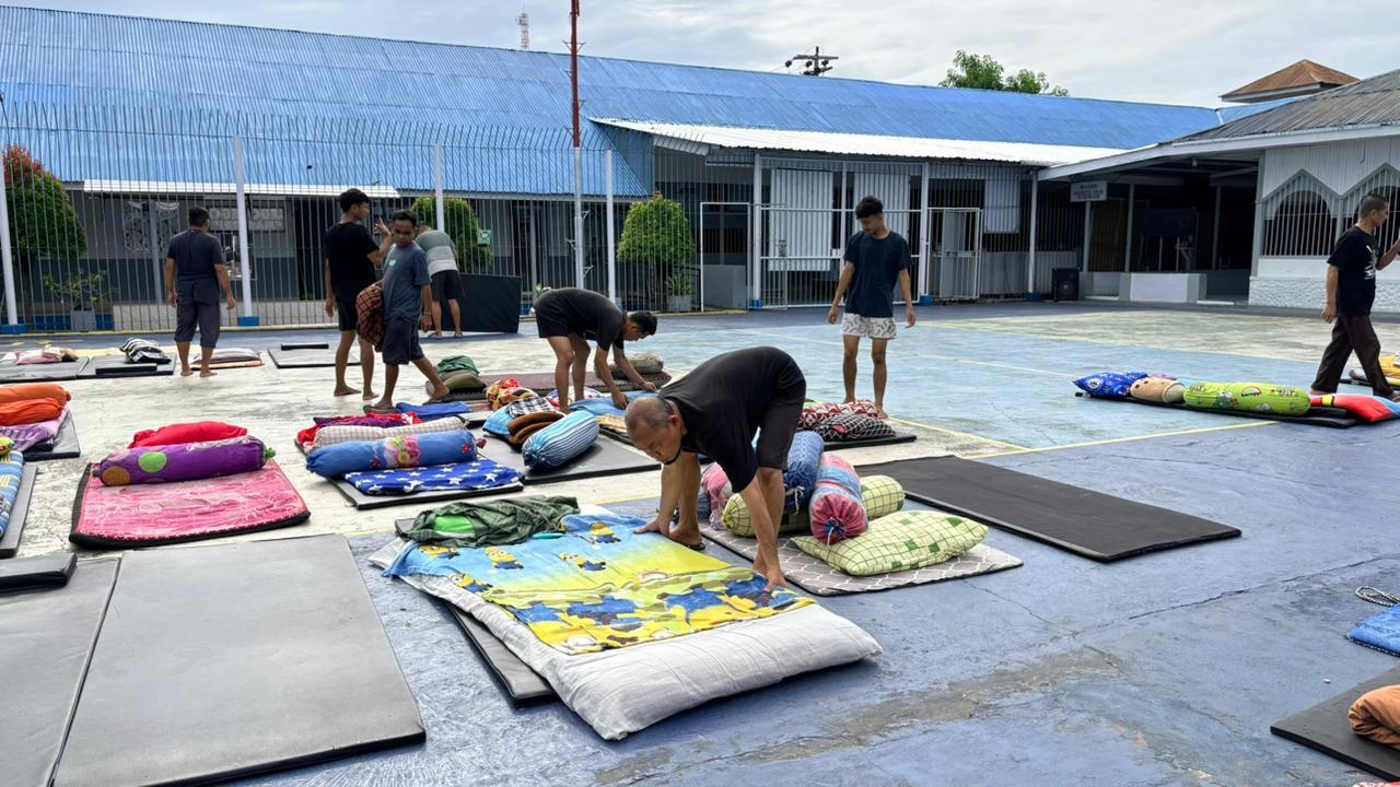 Kerja Bakti Sambut Idul Fitri, Rutan Majene Wujudkan Lingkungan Bersih dan Nyaman