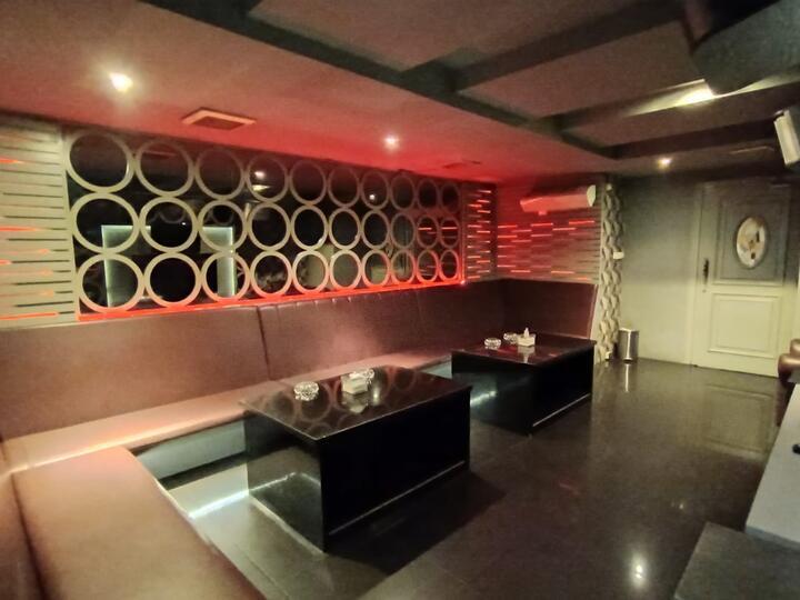 REVOO KARAOKE PONDOK INDAH-JAKSEL