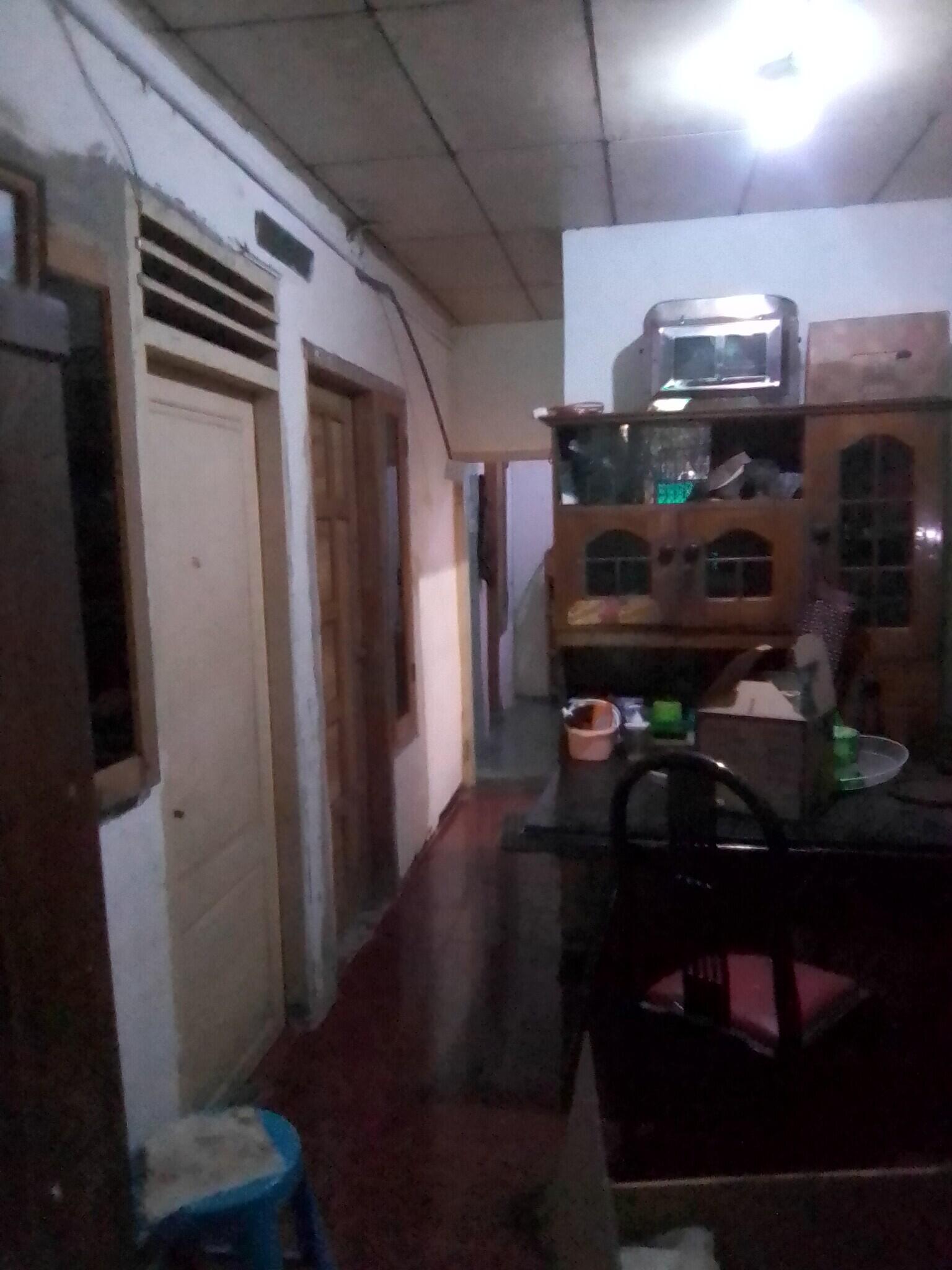 Rumah Hunian dengan Kos Kosan