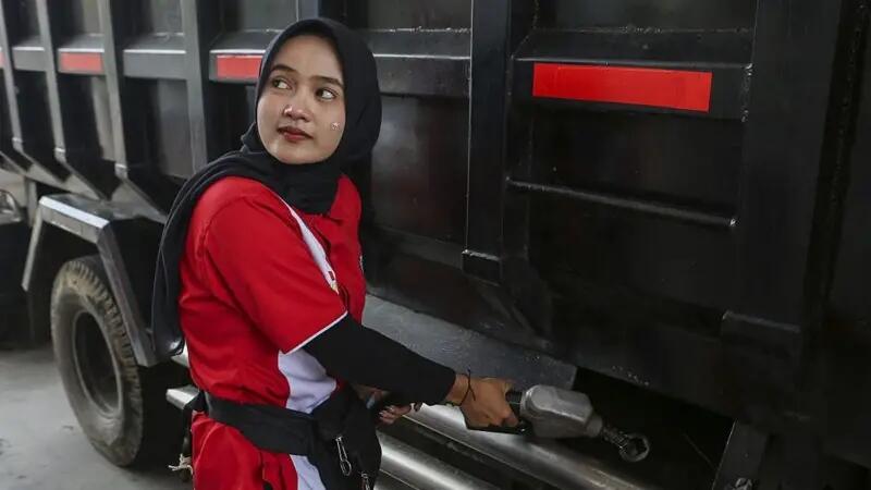 Tak ada kenaikan harga BBM dan kebijakan satu hari kerja di rumah untuk ASN