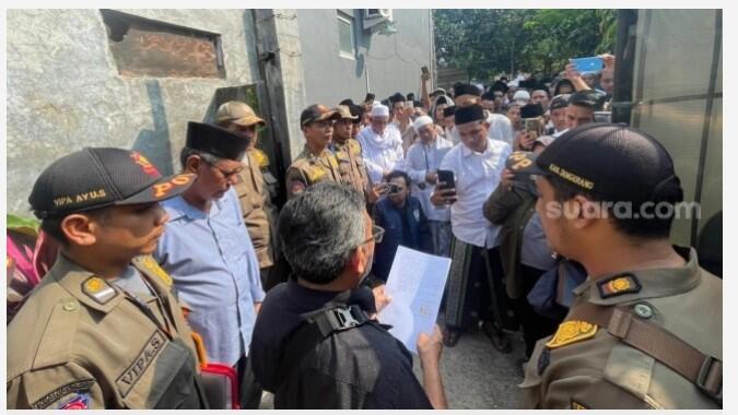 Duh! Usai Ibadah Jumat Agung, Kantor Yayasan Tesalonika Teluknaga Disegel Satpol-PP 