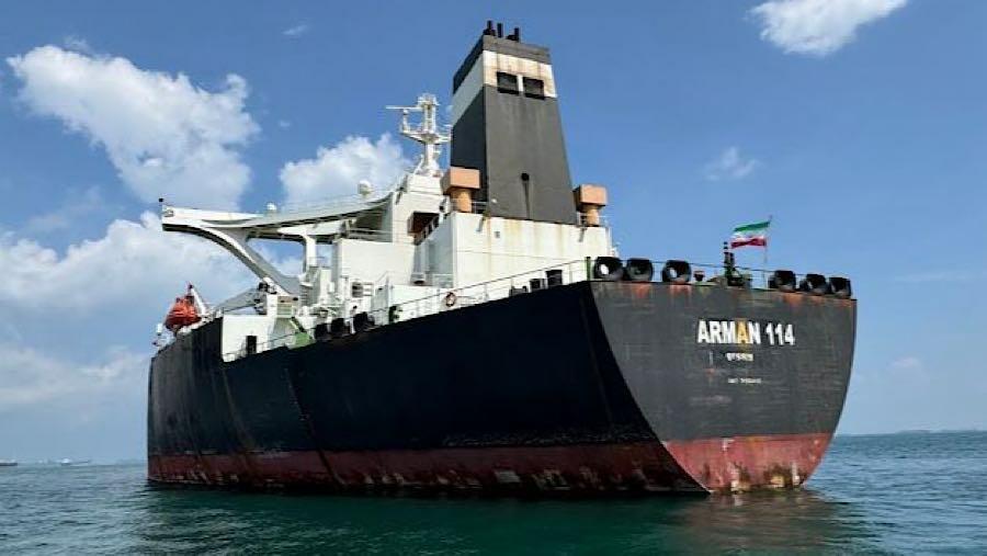Tanker Isi Minyak Iran 1,2 Juta Barel di Batam Tak Kunjung Laku