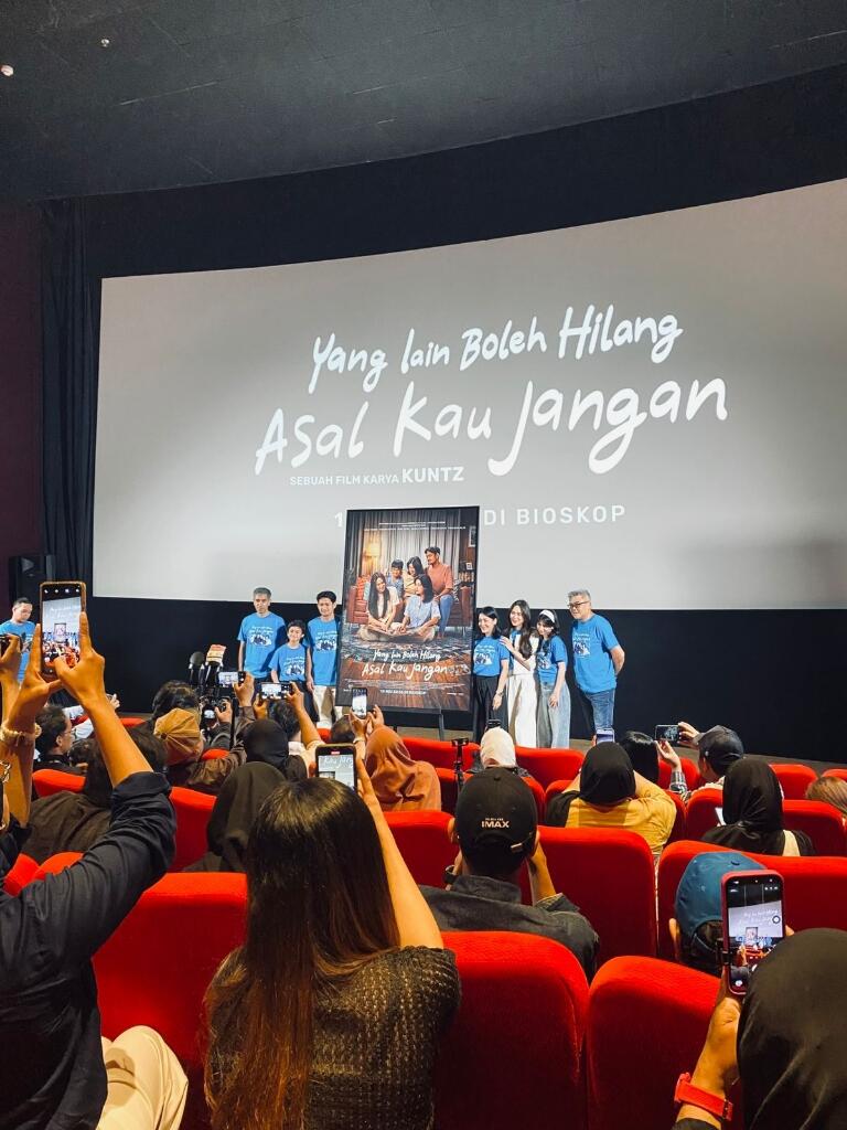 Rapi Films Rilis Trailer "Yang Lain Boleh Hilang, Asal Kau Jangan"