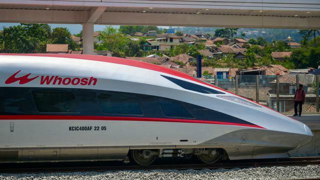 Kereta Cepat Whoosh Angkut 15 Juta Penumpang sejak Oktober 2023