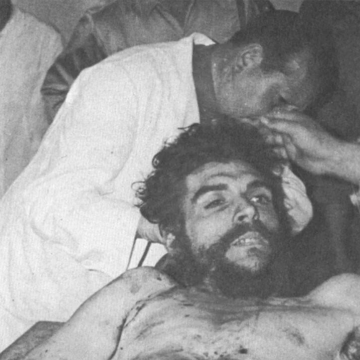 Mayat revolusioner Ernesto &ldquo;Che&rdquo; Guevara (Kurang DP)