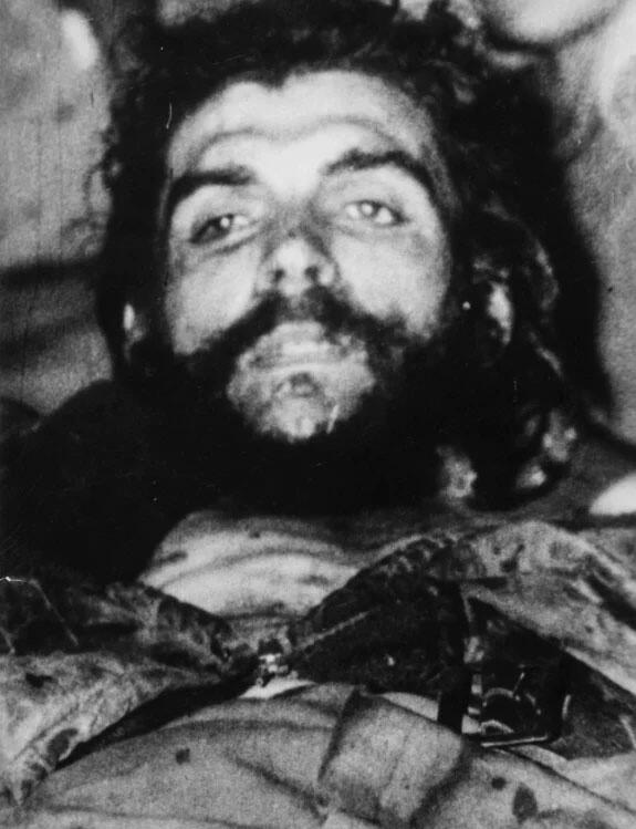 Mayat revolusioner Ernesto &ldquo;Che&rdquo; Guevara (Kurang DP)