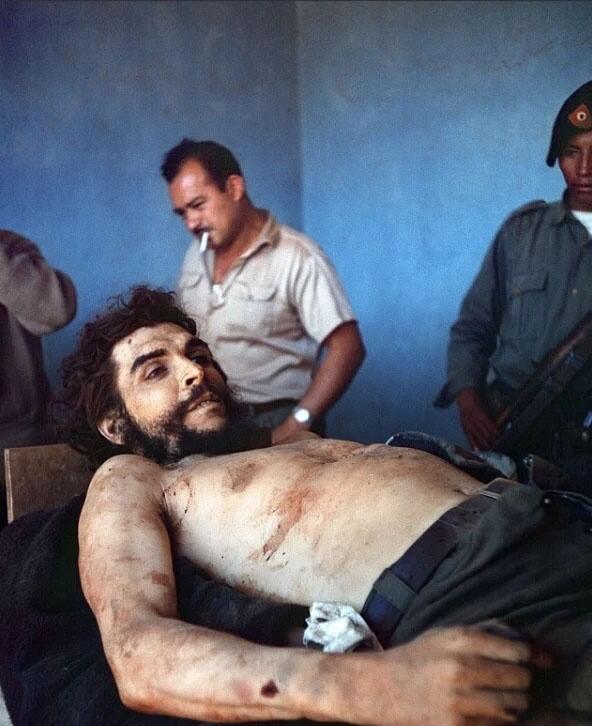 Mayat revolusioner Ernesto &ldquo;Che&rdquo; Guevara (Kurang DP)