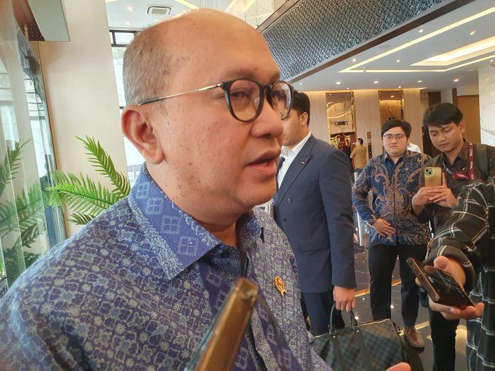 Rosan: 32% Pertumbuhan Ekonomi Indonesia Ditopang dari Investasi