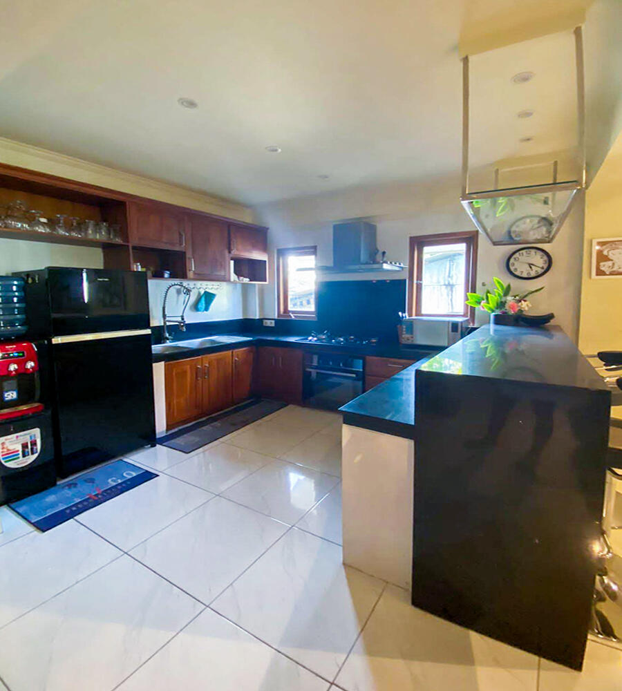 Villa Dijual di Labuan Bajo Dekat Tempat Wisata Goa Batu Cermin, Bukit Sylvia Hill