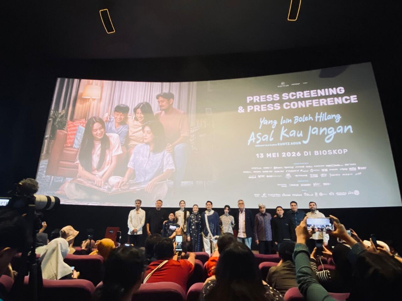 Gala Premiere film Yang Lain Boleh Hilang, Asal Kau Jangan.Diwarnai Tangis Penonto
